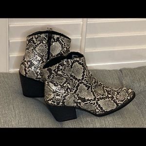 Black and white snake skin 2 inch booties